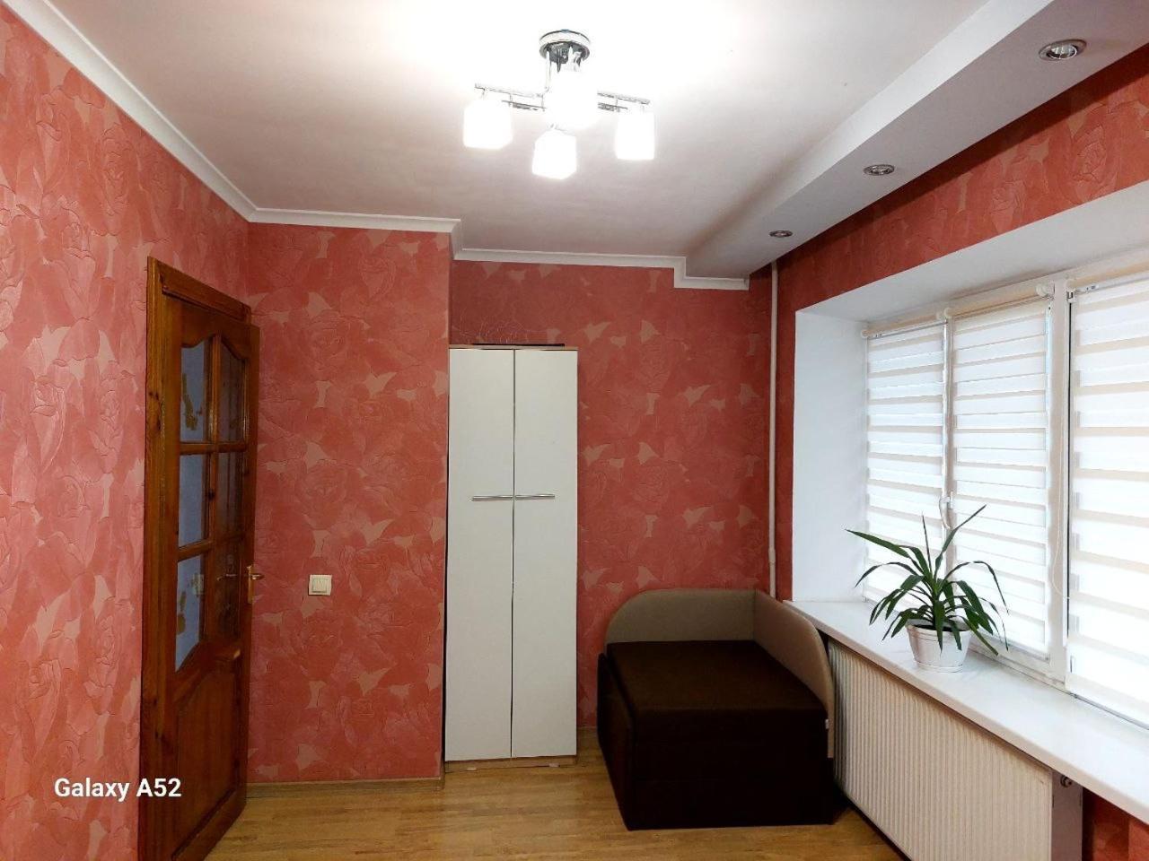 Подобова Оренда Двокімнатної Квартири Старичі Exterior foto